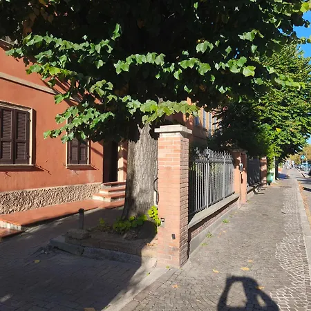 Monolocale Con Parcheggio Riservato Pressi Clinica Fogliani E Centro Storico Appartement Modena