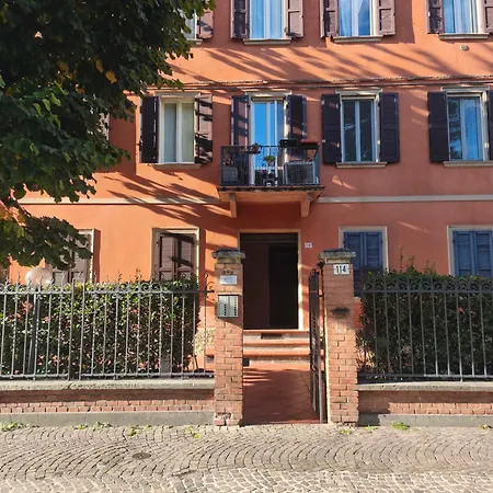 Appartement Monolocale Con Parcheggio Riservato Pressi Clinica Fogliani E Centro Storico