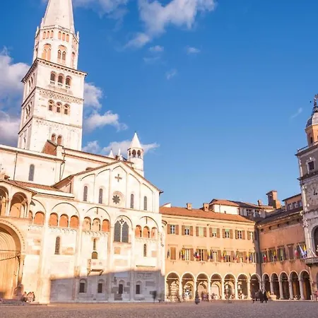 Monolocale Con Parcheggio Riservato Pressi Clinica Fogliani E Centro Storico *