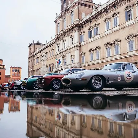 Monolocale Con Parcheggio Riservato Pressi Clinica Fogliani E Centro Storico * Modena