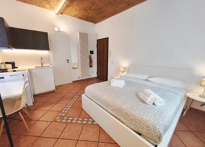 Monolocale Con Parcheggio Riservato Pressi Clinica Fogliani E Centro Storico Appartement Modena