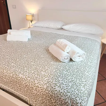 Appartement Monolocale Con Parcheggio Riservato Pressi Clinica Fogliani E Centro Storico *