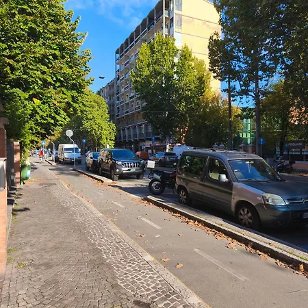 Monolocale Con Parcheggio Riservato Pressi Clinica Fogliani E Centro Storico * Modena