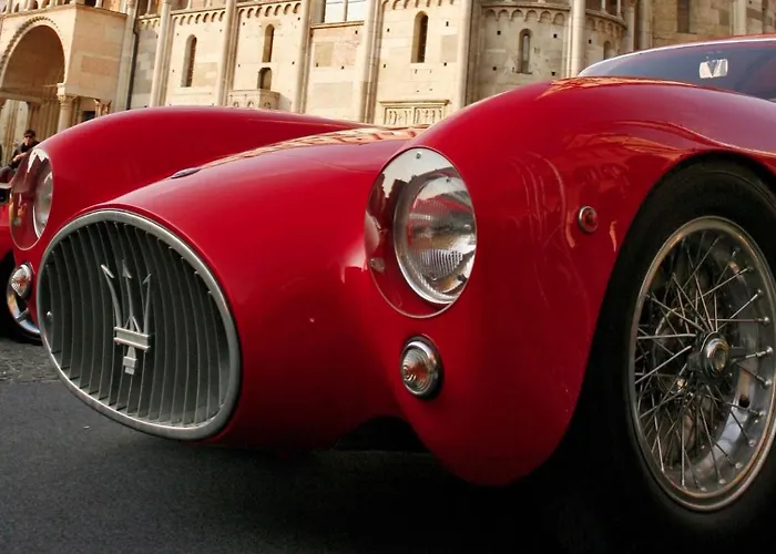 Monolocale Con Parcheggio Riservato Pressi Clinica Fogliani E Centro Storico アパート モデナ